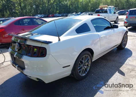 2014 Ford Mustang V6 Premium from USA, damaged, VIN 1ZVBP8AM5E5327151
